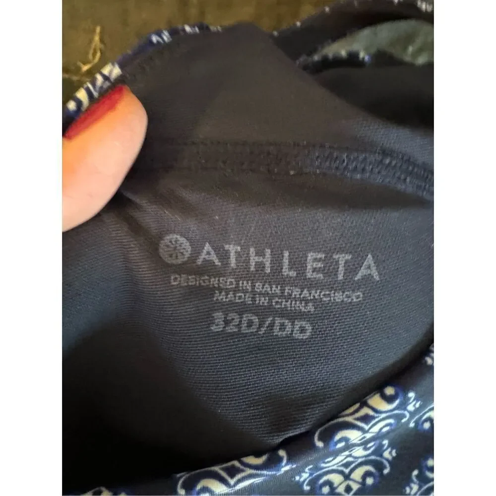 Athleta Womens Swim Top Size 32D/DD
